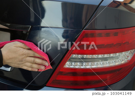 Handcraft manual polishing paste cleaning car with microfiber cloth detailing valet vehicle paint lacquer varnish 103041149