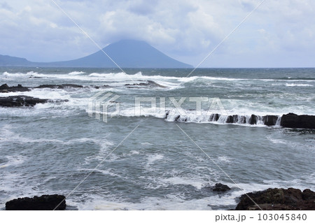 鹿児島県南九州市、番所鼻自然公園の風景 103045840