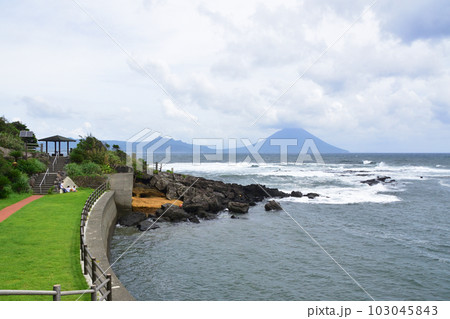鹿児島県南九州市、番所鼻自然公園の風景 103045843