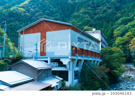 【廃校】つるぎ町立古見小学校・一宇中学校3　徳島県美馬郡つるぎ町 103046183