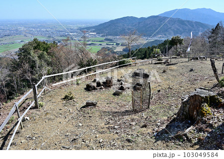 竹中半兵衛の美濃「菩提山城」 遺構と廓群 竹中半兵衛の美濃「菩提山城」 遺構と廓群 103049584