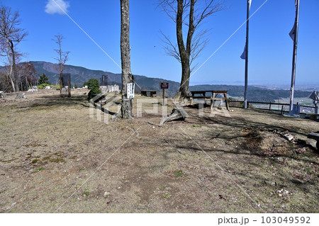 竹中半兵衛の美濃「菩提山城」　遺構と廓群 103049592