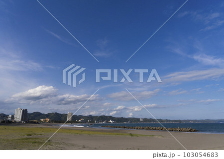 <千葉県>鴨川市 前原海水浴場 <千葉県>鴨川市 前原海水浴場 103054683