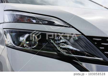 ヘッドライト 103058528