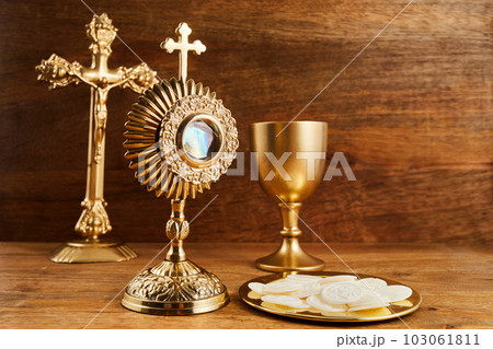 Corpus christi. Ostensory for worship for Catholic church ceremony. 103061811