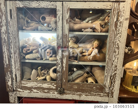 不気味なオブジェ 103063515