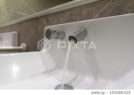 蛇口 水道水 センサー式 蛇口 水道水 センサー式 103066326
