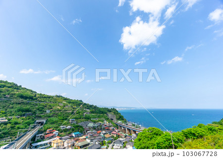 初夏の相模湾　伊豆半島 103067728