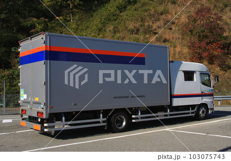 美術品（貴重品）専用の運搬車の写真素材 [103075743] - PIXTA