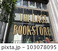 The Last Library 店内 103078095