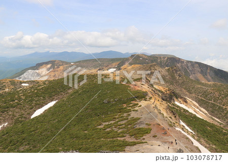 2023年5月の福島県の安達太良山の山開き 103078717