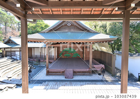 三河国「岡崎城」 天守閣や石垣と曲輪 三河国「岡崎城」 天守閣や石垣と曲輪 103087439