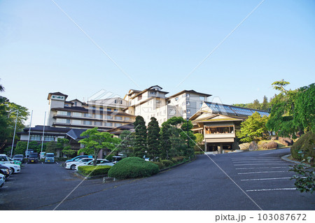 母畑温泉 ホテルの庭の散歩(春、五月) 母畑温泉 ホテルの庭の散歩(春、五月) 103087672
