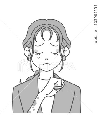 DVを受けたノーカラージャケットの女性（グレー） 103089233