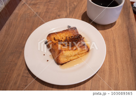 フレンチトースト カフェのモーニングスイーツ フレンチトースト カフェのモーニングスイーツ 103089365