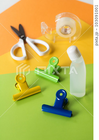 カラー用紙と工作用具 カラー用紙と工作用具 103091001