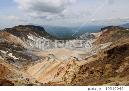 2023年5月の福島県の安達太良山の山開き 2023年5月の福島県の安達太良山の山開き 103100494