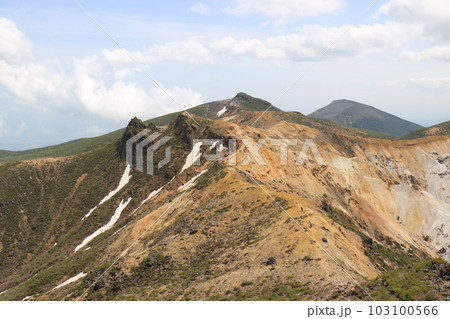 2023年5月の福島県の安達太良山の山開き 2023年5月の福島県の安達太良山の山開き 103100566