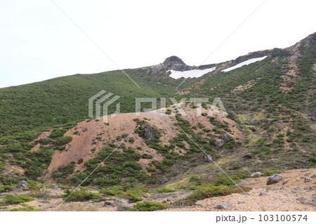 2023年5月の福島県の安達太良山の山開き 103100574