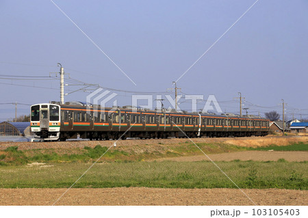 両毛線211系（6両編成：小山⇔新前橋-高崎） 103105403