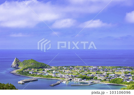 立石山から見た糸島の美しい風景　福岡県糸島市 103106096