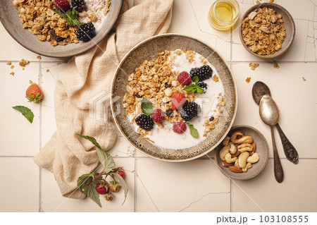 Bowl of homemade granola 103108555