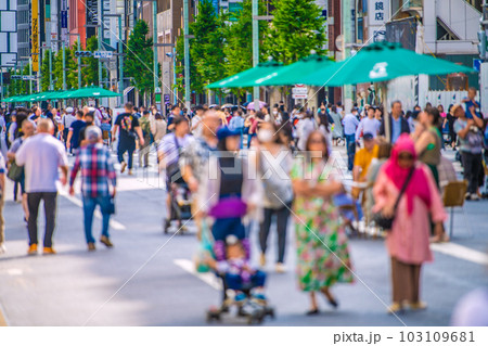 日本の東京都市景観 5類移行から2週間近く…銀座ホコ天でもマ無しの方が増…感染爆発は無い＝5月21日 103109681