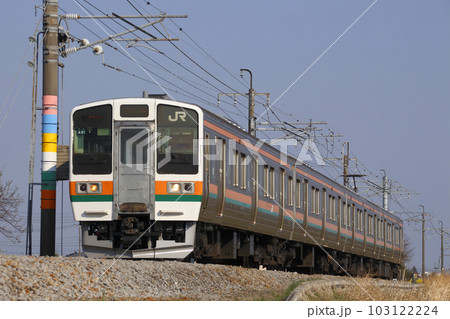 両毛線211系（4両編成：小山⇔新前橋-高崎） 103122224