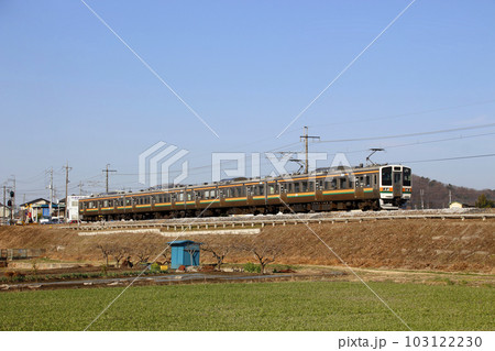 両毛線211系（4両編成：小山⇔新前橋-高崎） 103122230