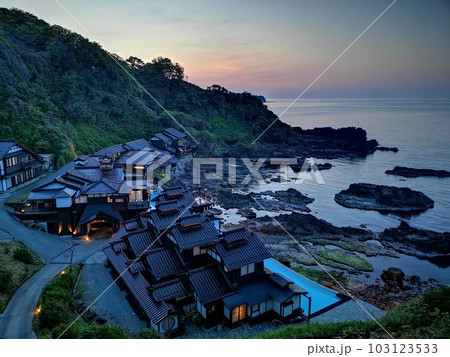 石川県珠洲市の海沿いのホテル 石川県珠洲市の海沿いのホテル 103123533