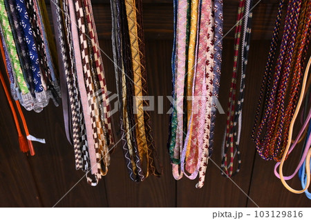 伝統工芸品「伊賀組紐（イガクミヒモ）」 103129816