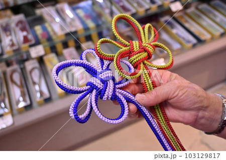 伝統工芸品「伊賀組紐(イガクミヒモ)」 伝統工芸品「伊賀組紐(イガクミヒモ)」 103129817