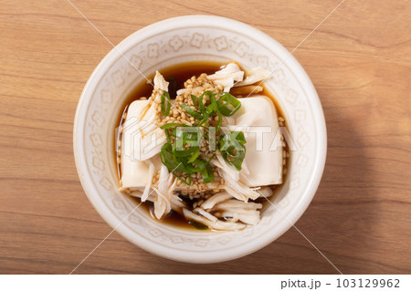 豆腐と鶏ササミのピリ辛冷奴 豆腐と鶏ササミのピリ辛冷奴 103129962