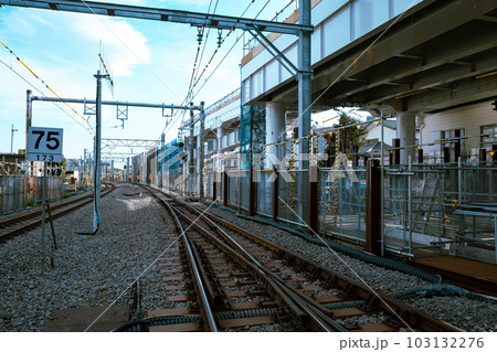 鉄道の高架化工事 延びていく高架橋 東京 東村山駅周辺 2023.05　b-3 ライトトーン 103132276