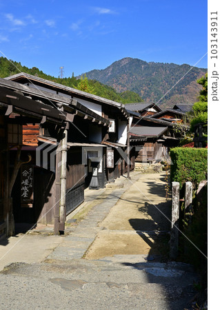 妻籠宿町並み 103143911