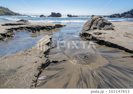 釜磯と海岸湧水 103147653