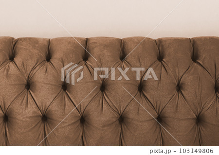 Brown velvet capitone headboard of chesterfiels style 103149806