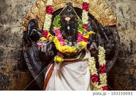Thousand pillar hall, Meenakshi Temple Thousand pillar hall, Meenakshi Temple 103150093