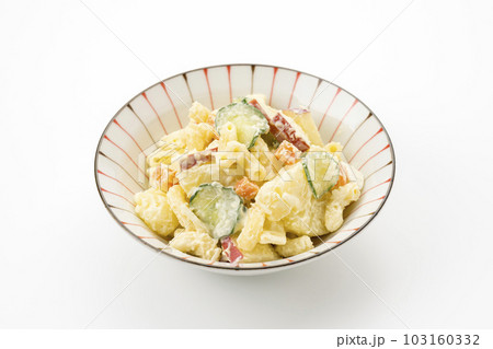 マカロニとじゃが芋のサラダ 103160332