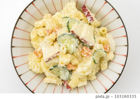 マカロニとじゃが芋のサラダ 103160335