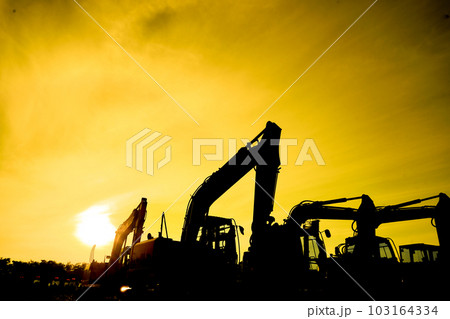 重機のシルエットのイメージ 103164334