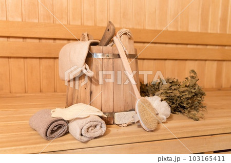 サウナ室とサウナ道具 103165411