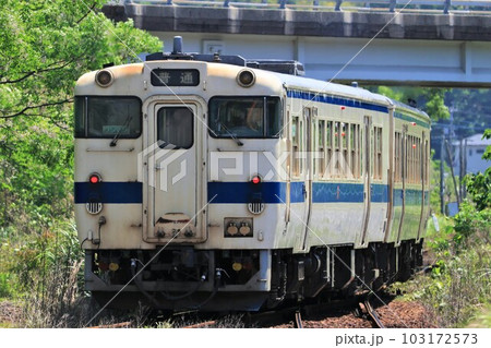 【JR九州】キハ47形（指宿枕崎線：喜入駅） 103172573