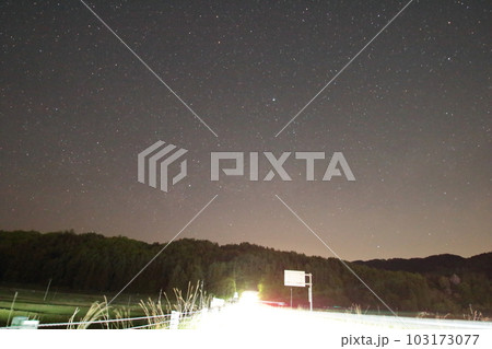 星空がある風景大町の夜 星空がある風景大町の夜 103173077