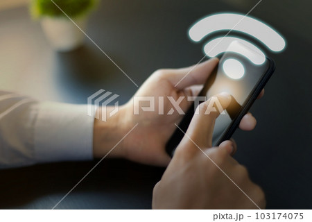 スマートフォンのクリックとWi-Fiのマーク clicking smartphone & wifi 103174075