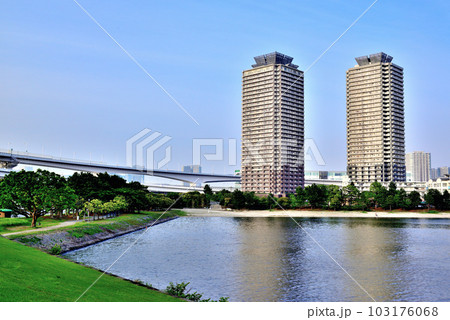 台場公園から見るお台場海浜公園の風景 台場公園から見るお台場海浜公園の風景 103176068