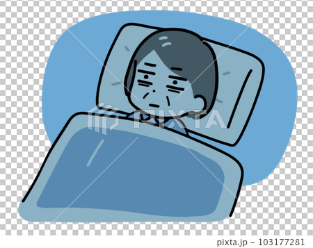 布団の中で眠れないパジャマのシニア女性(上半身) 103177281