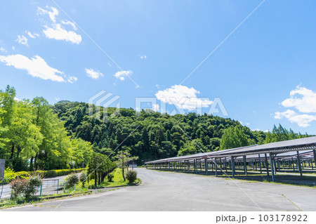 空地を転用した太陽光発電システム 空地を転用した太陽光発電システム 103178922