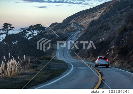 United States, California, Highway 1 along Pacific Coast near Big Sur 103184243