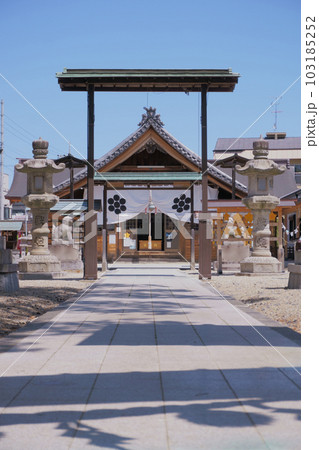 七夕伝説の残る神社～星神社　拝殿1 103185252